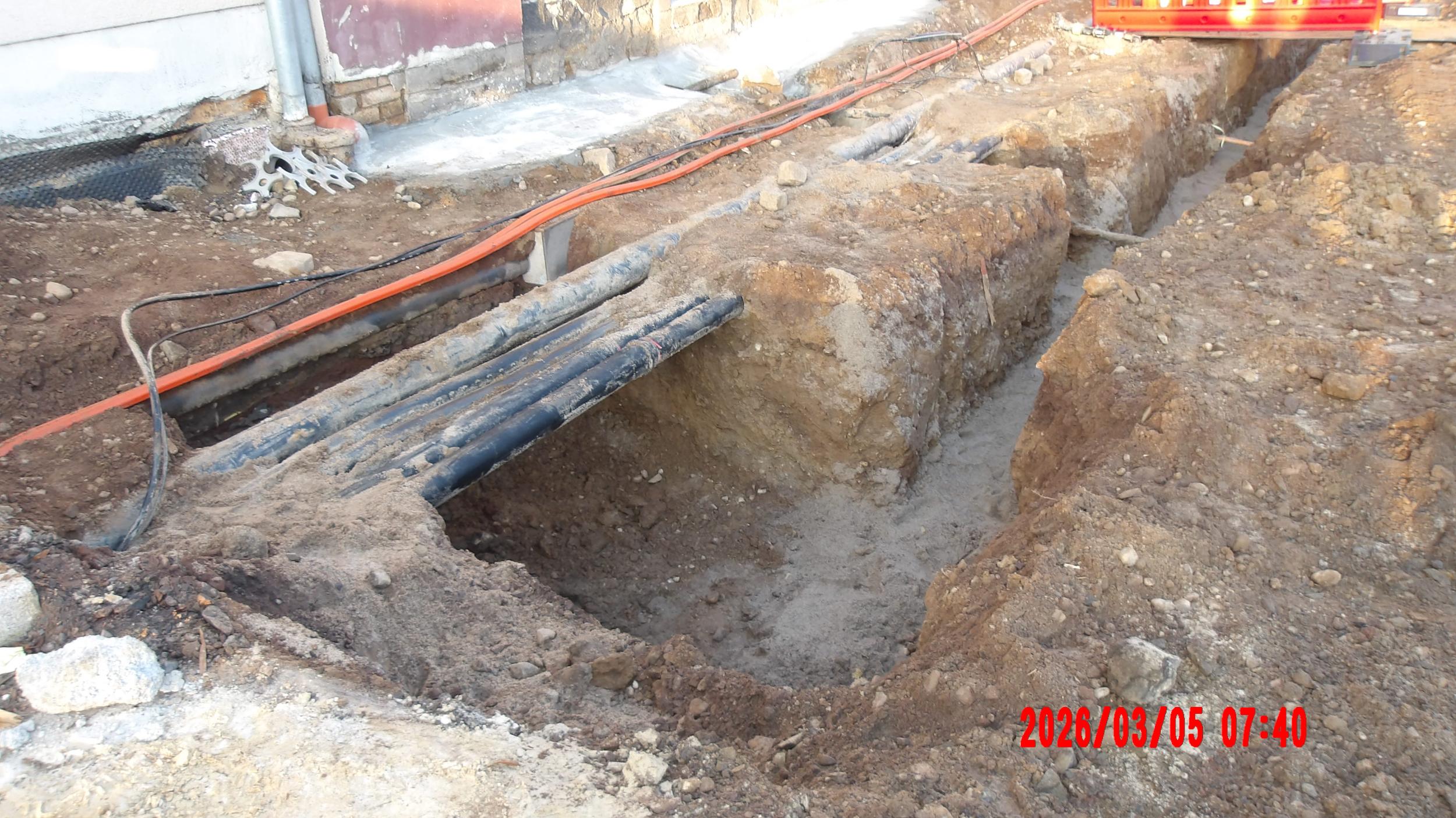 <p>... k&ouml;nnen die anderen Versorgungsleitungen tiefer gelegt werden.</p>