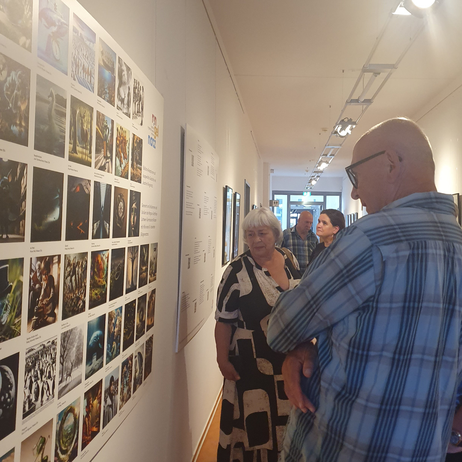 Poesie, Pinselstrich und Pixel: Ausstellungsgäste erleben Ringelnatz’ Lyrik neu interpretiert.