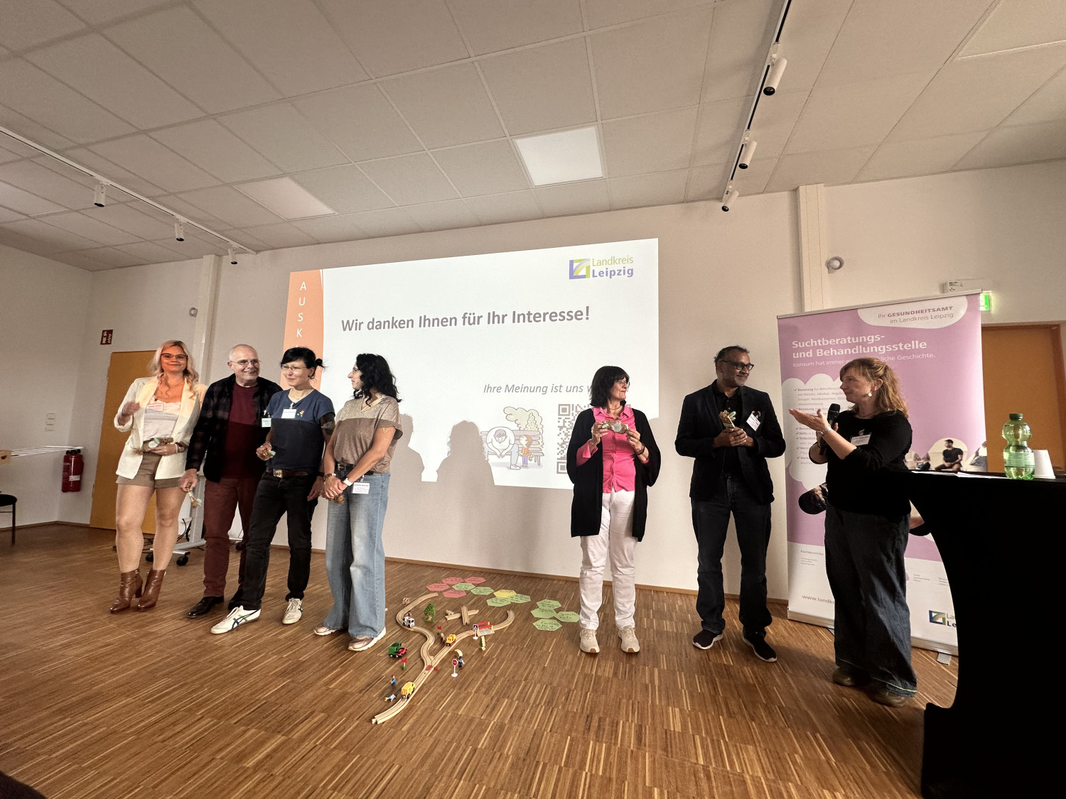 Die Referierenden des Fachtags &bdquo;Kinderschutz und Sucht&ldquo; gaben wertvolle Impulse f&uuml;r den Umgang mit suchtbelasteten Familien und den Schutz betroffener Kinder.