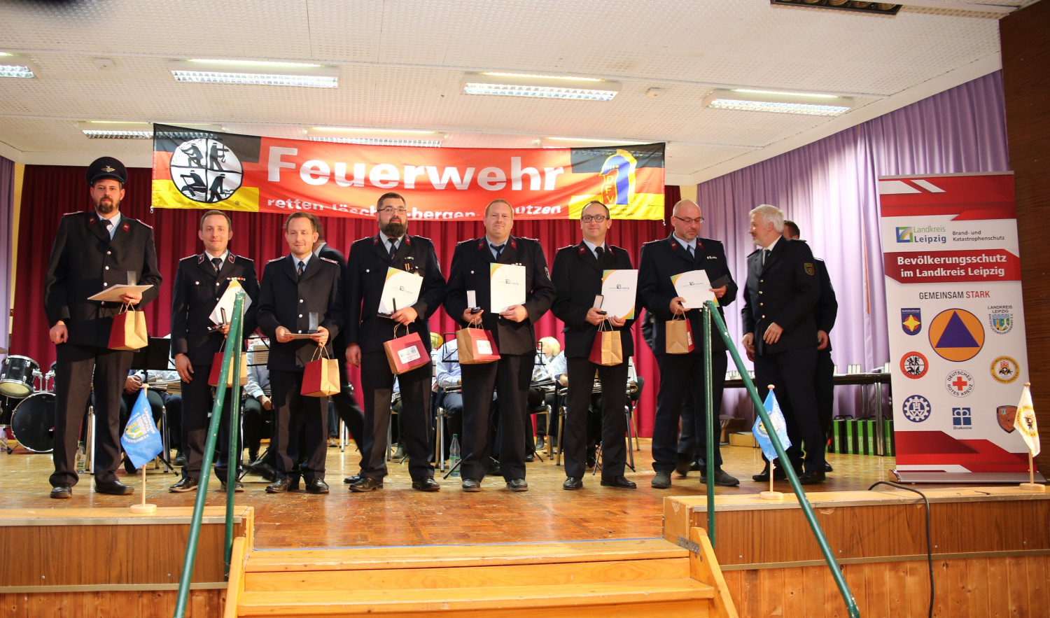 25 Jahre Ehrenamtlicher Dienst Gruppe 1